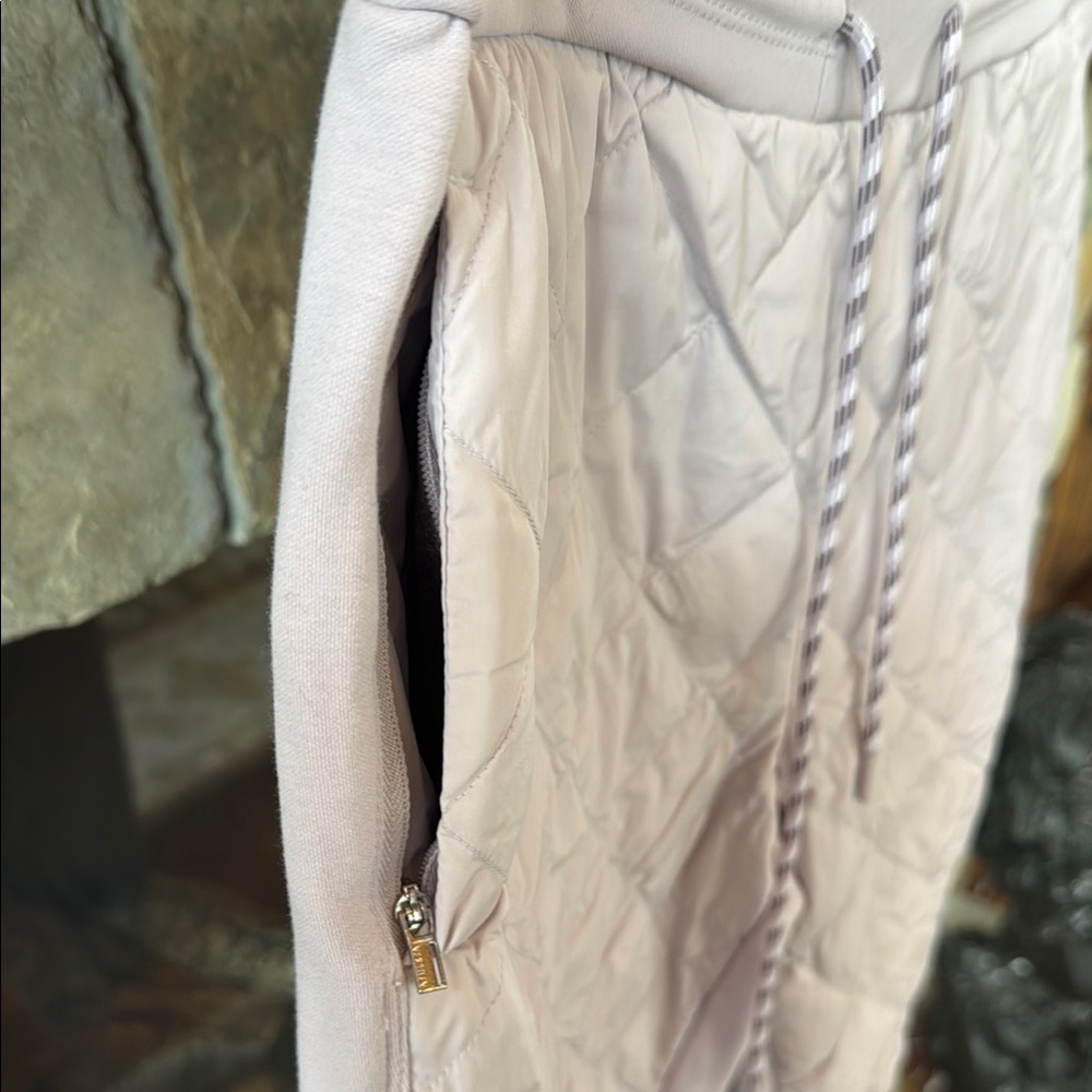 Athleta Cozy Rosey Lavender Sm zip Fleece Jacket and Quilted jogger Pants Set 8 - Picture 7 of 16